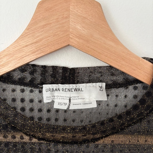 Urban renewal mesh metallic tee - Picture 2 of 4